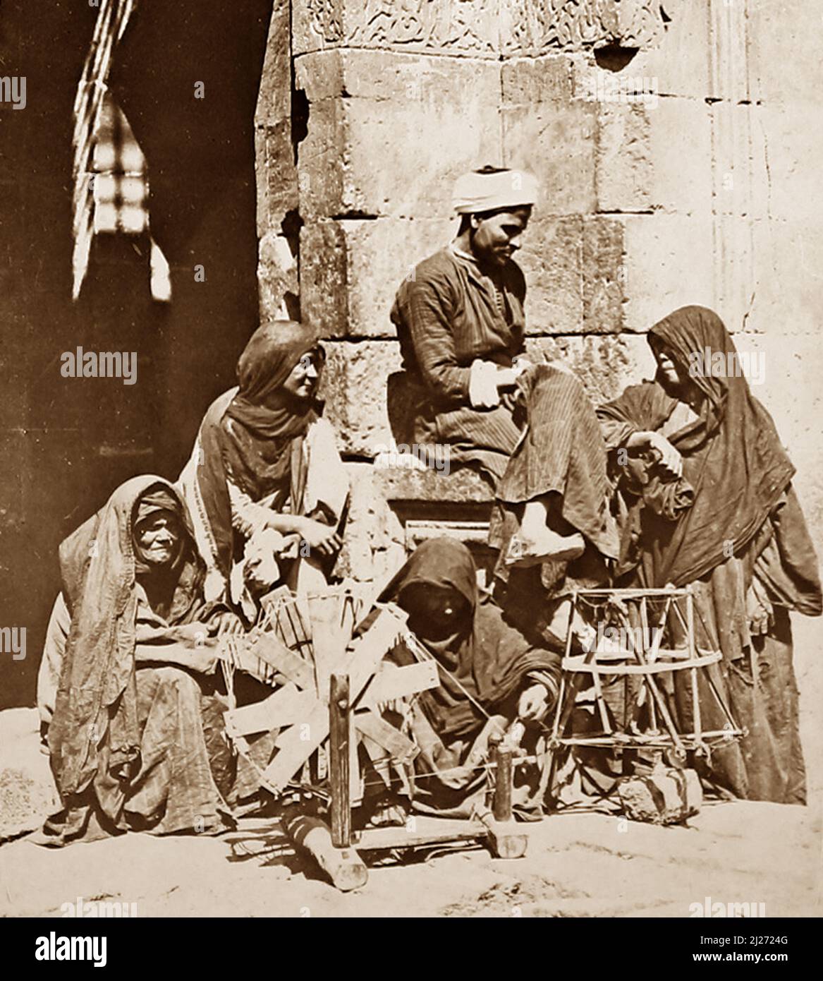 Spinning Wool, Ägypten, viktorianische Zeit Stockfoto