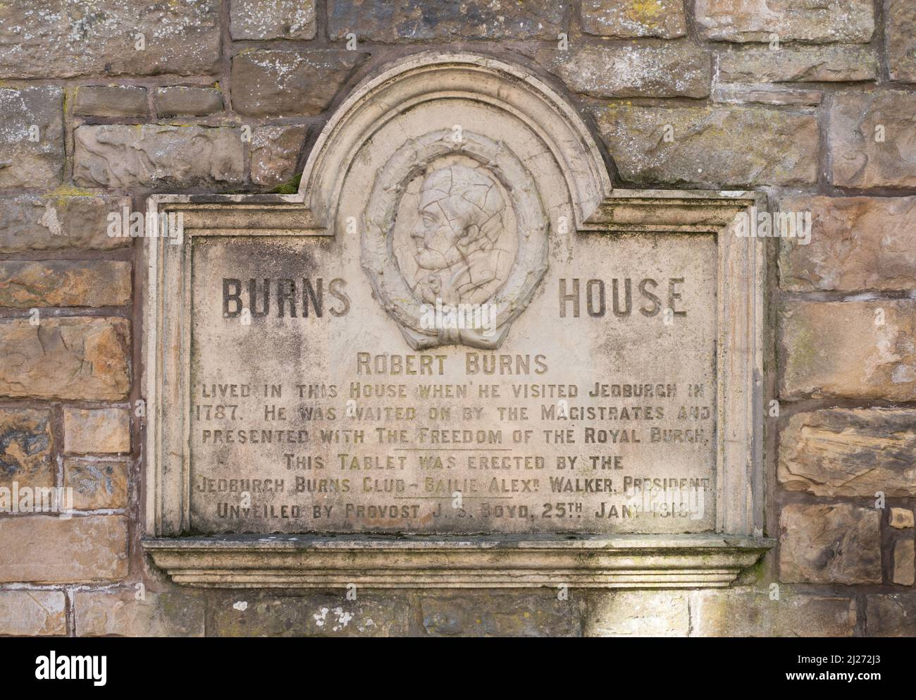 Geschnitzte Steinplakette Burns House in Jedburgh, Scottish Borders, Schottland, Großbritannien Stockfoto