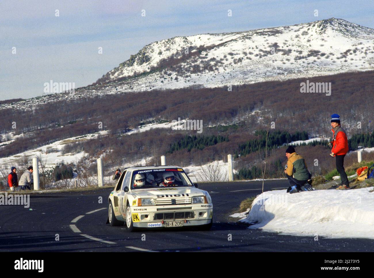 Michele Mouton (FRA) Terry Harryman (GBR) Peugeot 205 T16 GRB Peugeot Talbot Handler Stockfoto