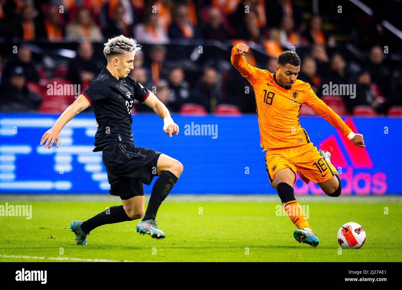 Donyell Malen (Niederlande), Nico Schlotterbeck (Deutschland) Niederlande - Deutschland Niederlande - Deutschland 29.03.2022, Fussball; DFB, Saison 2021 Stockfoto