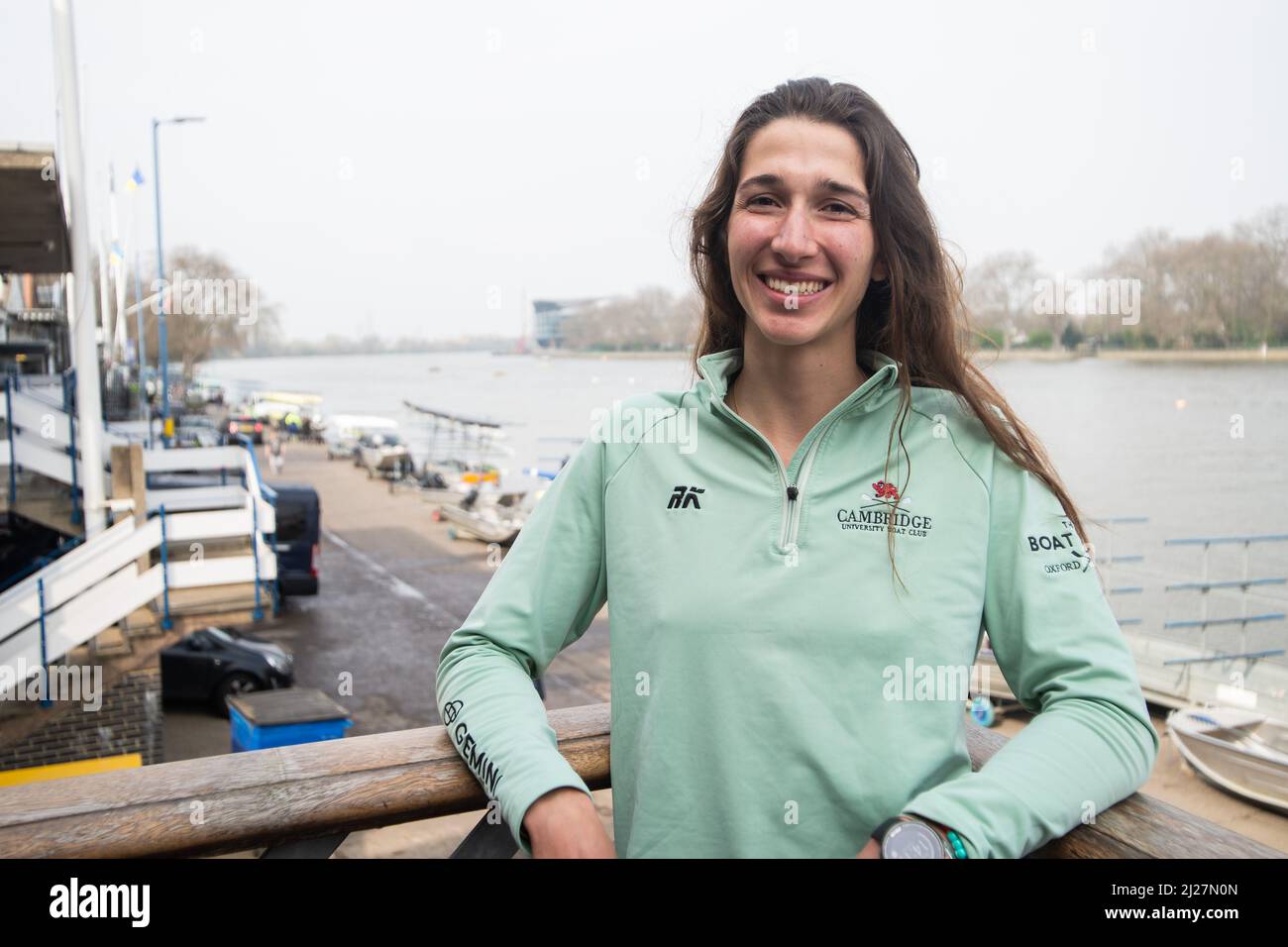 London, Großbritannien. 30. März 2022. Adriana Perez Redondo. Die Crews von Oxford und Cambridge treffen die Presse im London Rowing Club am Putney Embankment. Die Mannschaften der Männer und Frauen beim Sunday's Boat Race nahmen an einer Pressekonferenz Teil. Kredit: Peter Hogan/Alamy Live Nachrichten Stockfoto