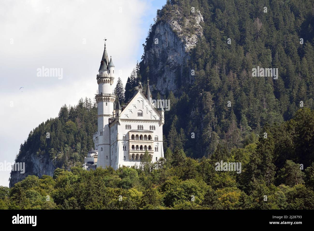 Berühmtes Schloss in Südbayern (Schloss Neuschwanstein genannt). Palast von König Ludwig II.. Auch bekannt als 'Disney Castle'. Bayern, Deutschland Stockfoto