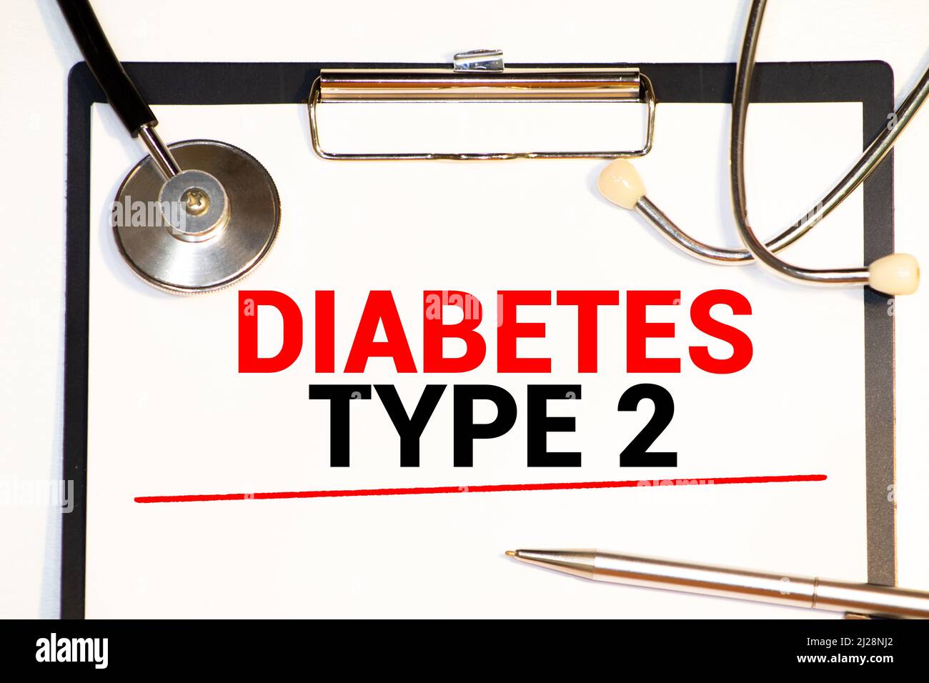 Typ-2-Diabetes. Behandlung und Prävention von Krankheiten. Spritze und Impfstoff. Medizinisches Konzept. Selektiver Fokus Stockfoto