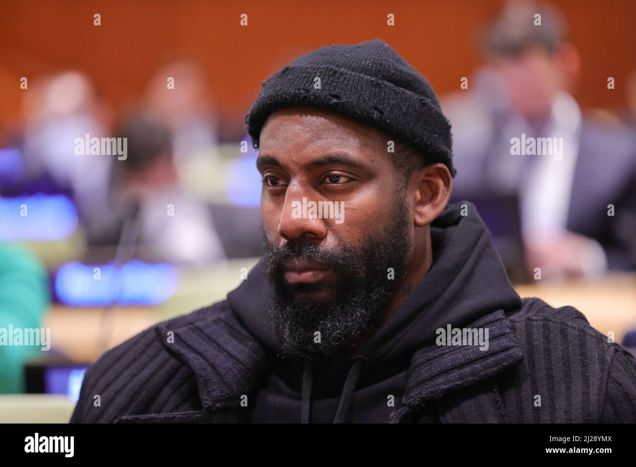 New York, NY, USA. 29. März 2022. United Nations, New York, USA, 29. März 2022 - Amare Carsares Stoudemire, amerikanisch-israelischer Profi-Basketballtrainer, nahm heute am Internationalen Tag des Gedenkens an Opfern von Sklaverei und Transatlantischem Sklavenhandel im UN-Hauptquartier in New York City Teil.Foto: Luiz Rampelotto/EuropaNewswire.BILDNACHWEIS ERFORDERLICH. (Bild: © Luiz Rampelotto/ZUMA Press Wire) Stockfoto