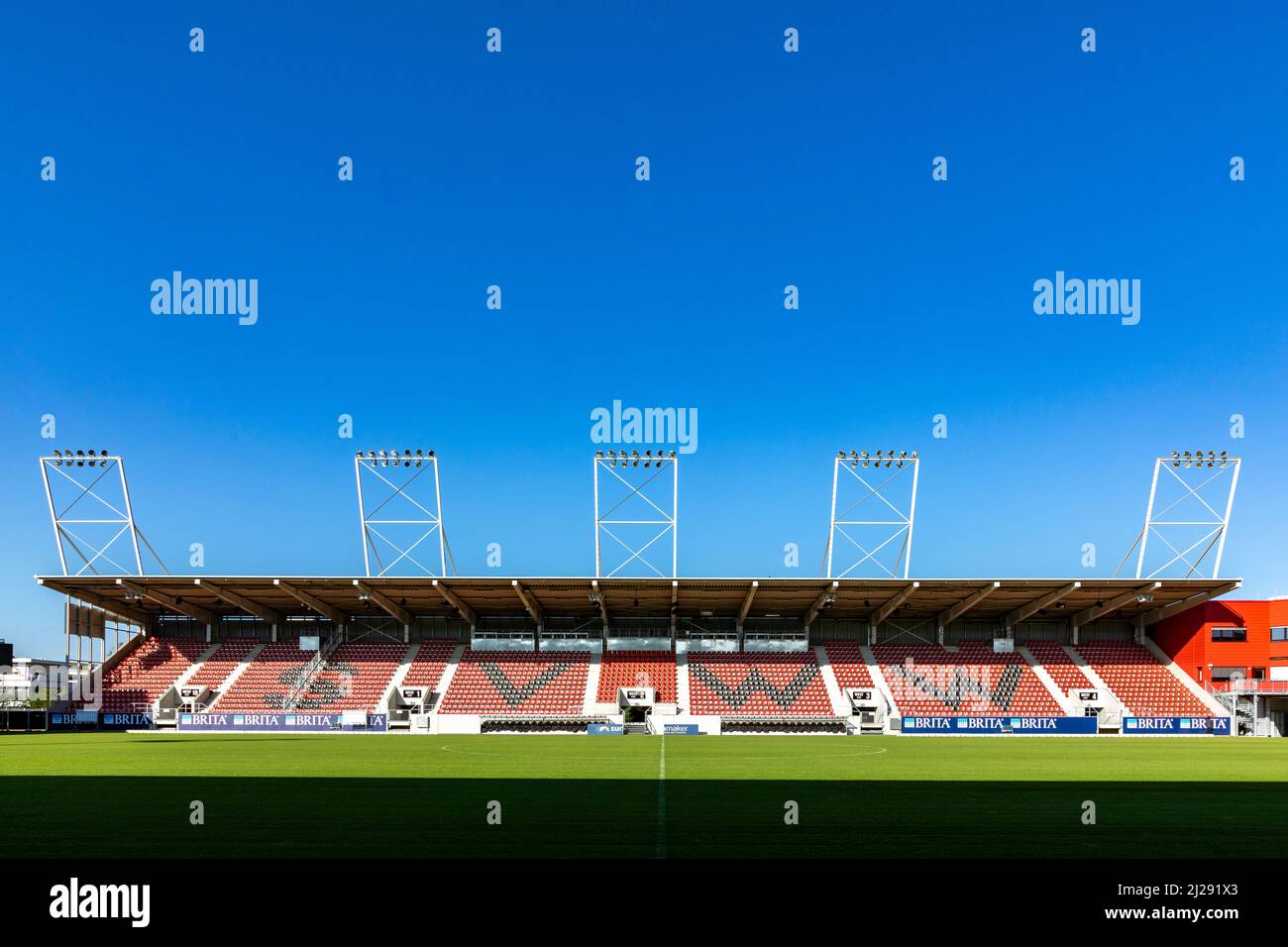 Wiesbaden, 3. September 2021: Die Brita-Arena ist das Heimstadion des Fußballvereins SV Wehen Wiesbaden, der in der Profiliga spielt Stockfoto