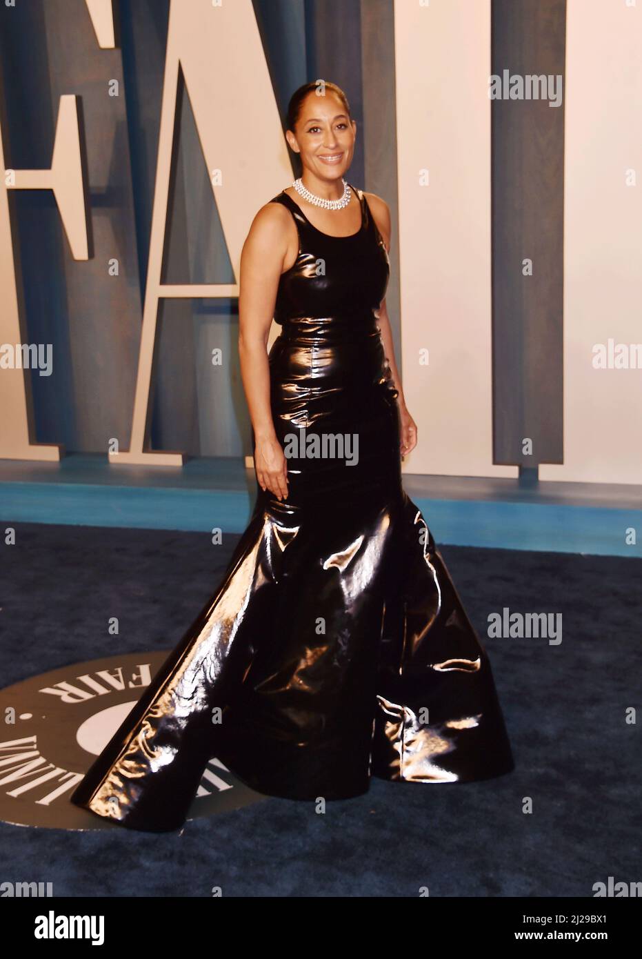 BEVERLY HILLS, CA - 27. MÄRZ: Tracee Ellis Ross nimmt an der Vanity Fair Oscar Party 2022 Teil, die von Radhika Jones im Wallis Annenberg Center für die PE veranstaltet wird Stockfoto