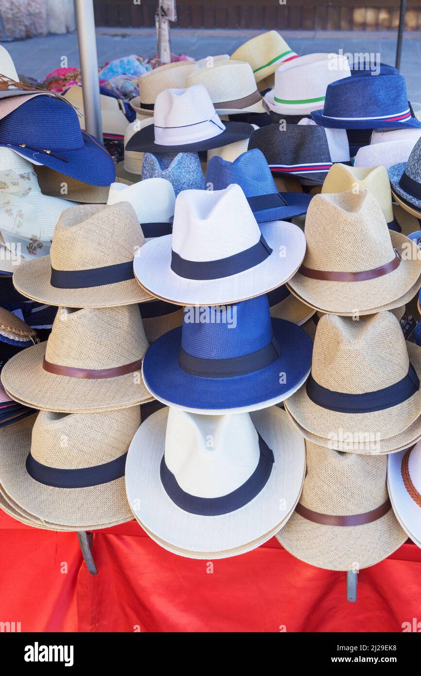 Hüte zu verkaufen, Pisa, Toskana, Italien, Europa Stockfoto