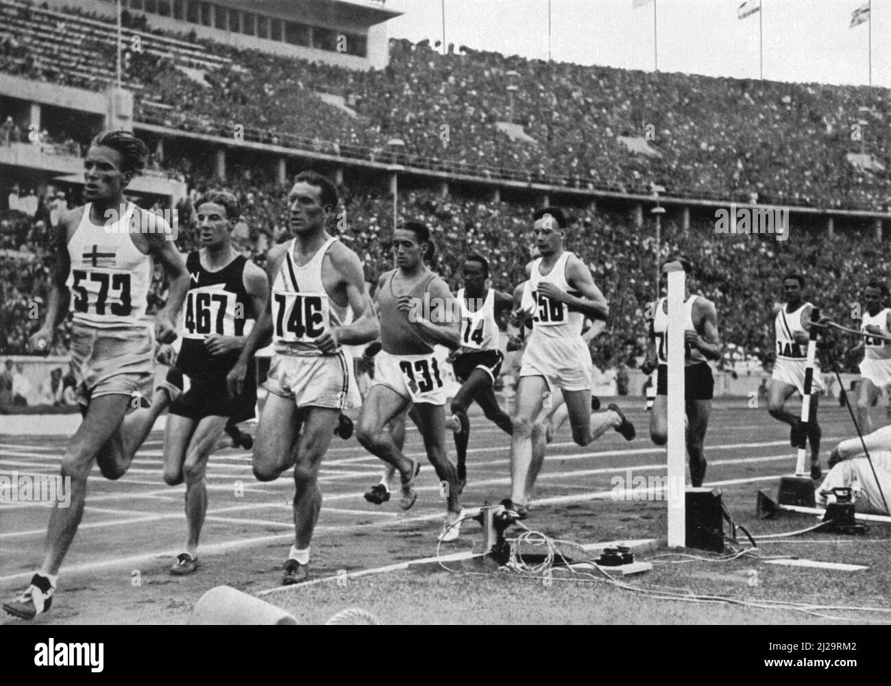 Das 1. 500-m-Rennen, der spätere Sieger Jack Lovelock (Nr. 467) macht sich auf den Weg zum Sprint Stockfoto