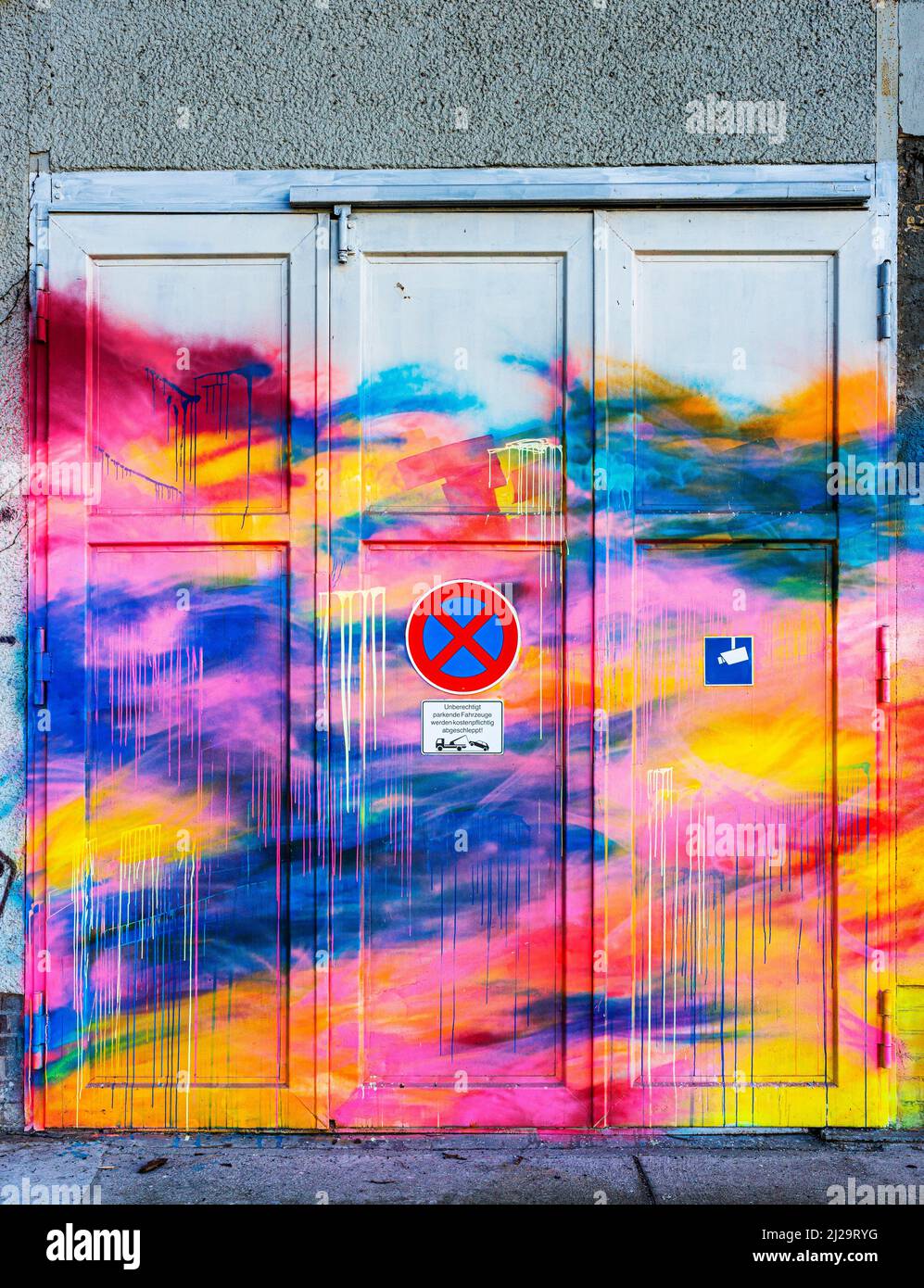 Buntes Design an den Hallentüren, Berlin, Deutschland Stockfoto