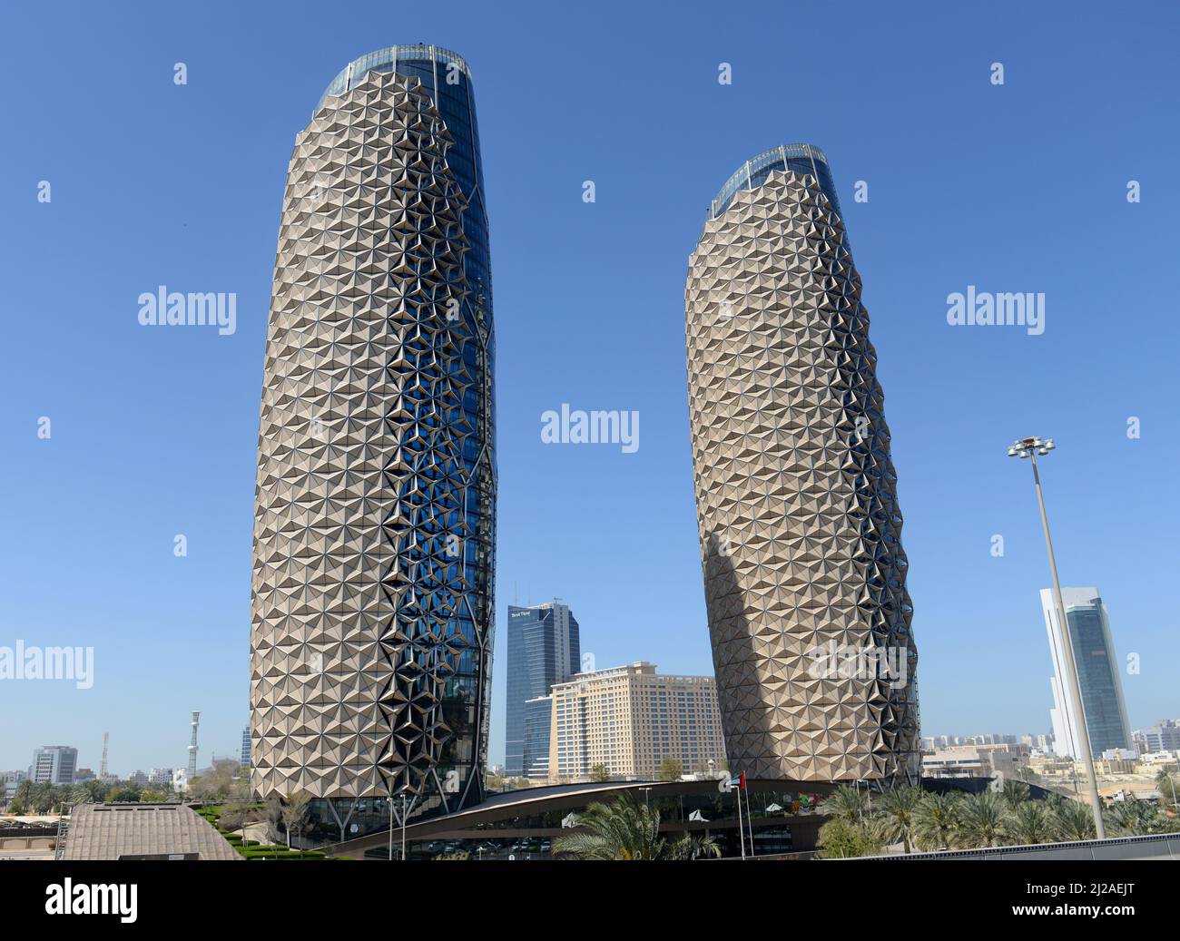 Al Hilal Bank, Al Bahr Towers in Abu Dhabi, VAE. Stockfoto