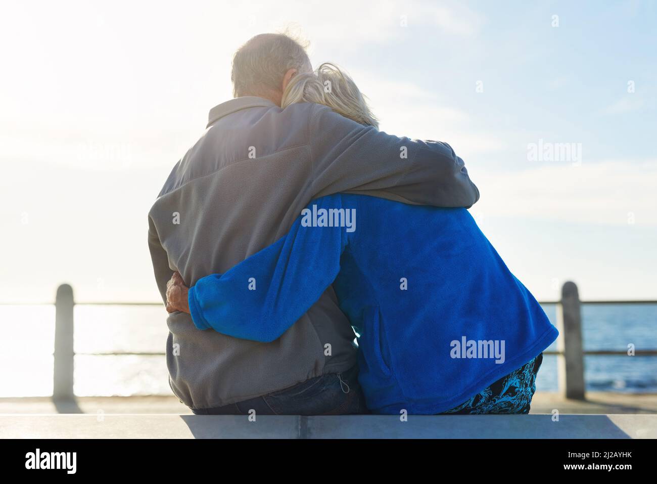 Die wahre Liebe währt. Aufnahme eines reifen Paares, das den Tag zusammen verbringt. Stockfoto