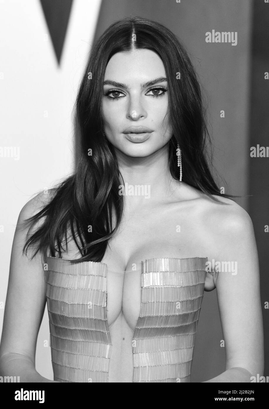 27.. März 2022, Los Angeles, USA. Emily Ratajkowski, Teilnahme an der Vanity Fair Oscar Party 2022, Wallis Annenberg Center for the Performing Arts, Los Stockfoto