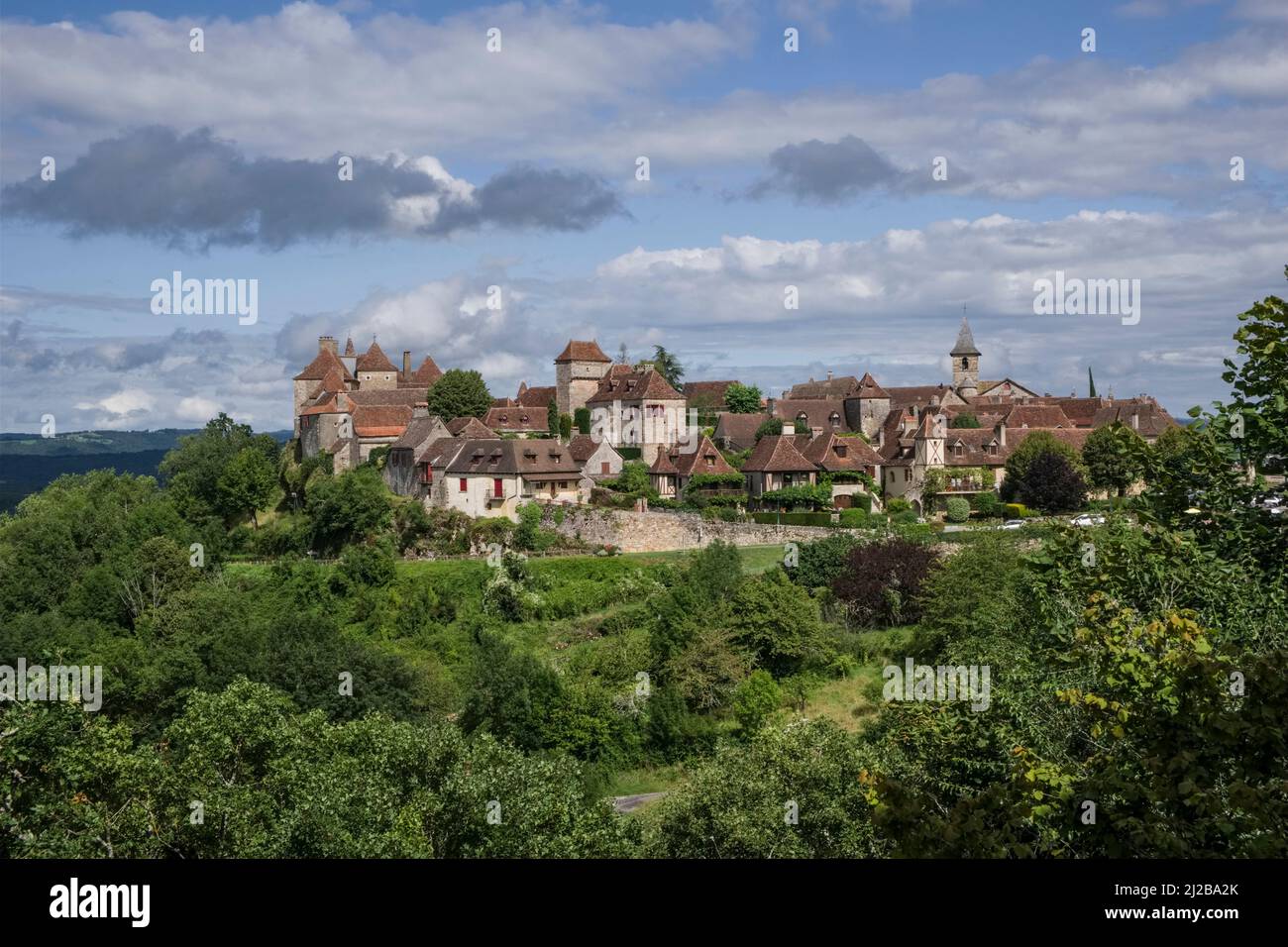 Loubressac (Südfrankreich): Übersicht über das Dorf mit dem französischen Label ÒPlus beaux Villages de FranceÓ (eines der schönsten Dörfer in Frankreich) ausgezeichnet Stockfoto