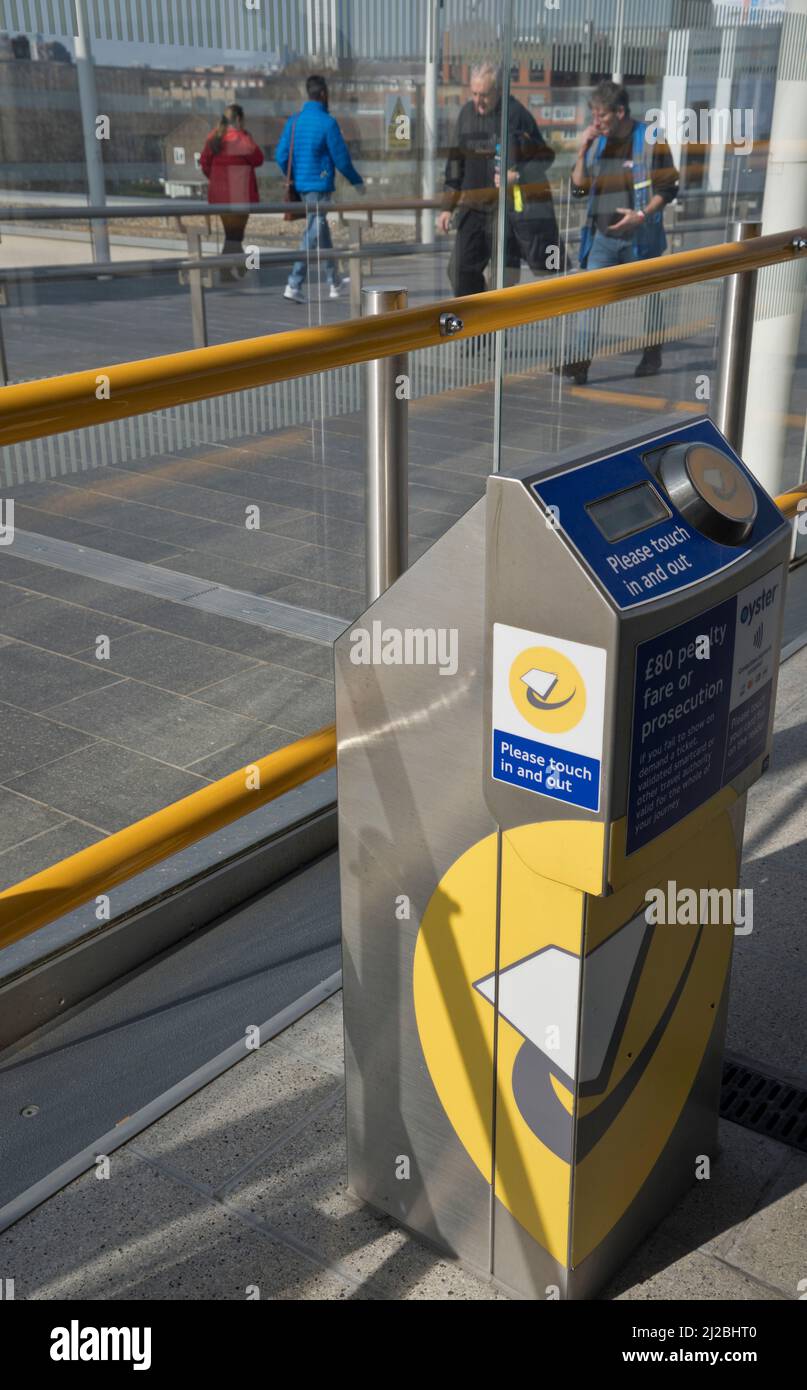 Docklands Light Railway DLR-Bahnhofsgebäude im östlichen Teil von London, England, Großbritannien Stockfoto