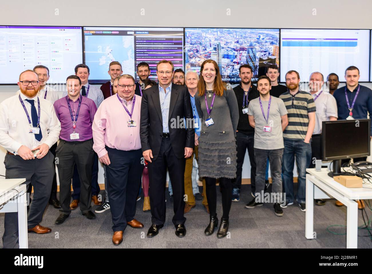 Philip Jansen trifft Mitarbeiter des Belfast Network Operations Centre, 28/02/2019 Stockfoto