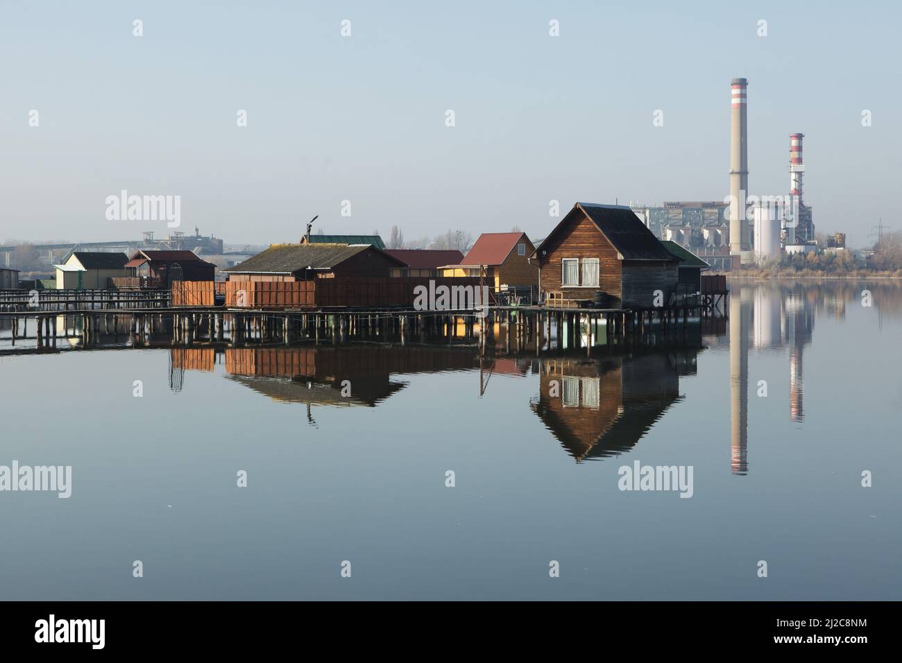 Bokod schwimmendes Dorf in der Nähe von Oroszlány in Ungarn. Stockfoto