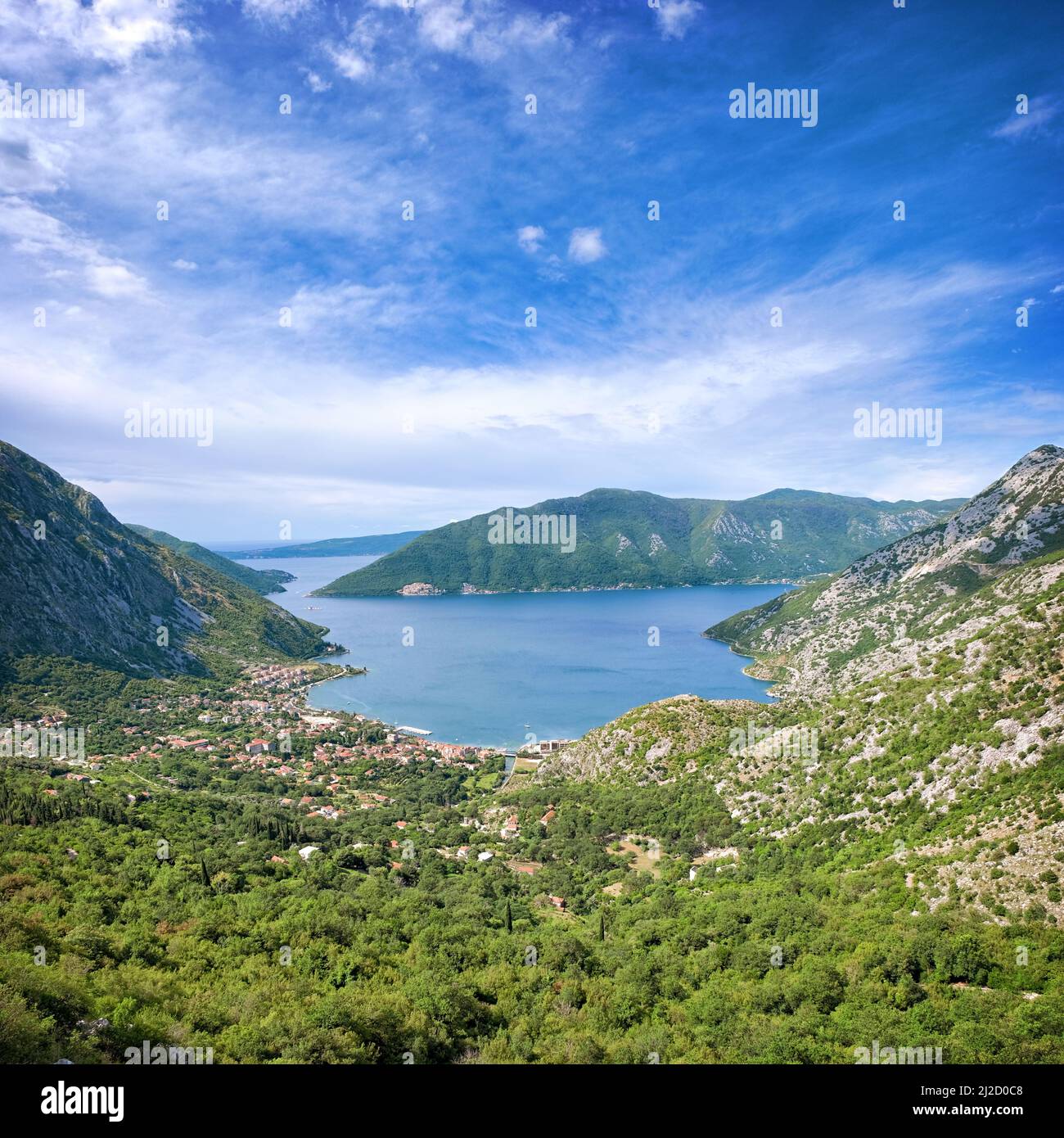 Kotor Bay Fjordähnliche Vogelperspektive, Montenegro Stockfoto