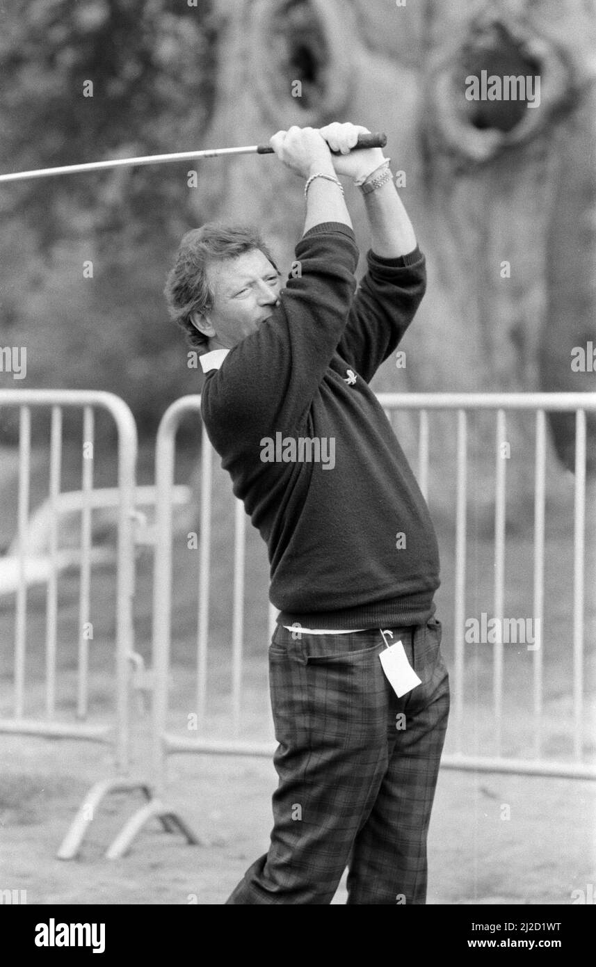 Schauspieler Johnny Briggs von „Coronation Street“ bei der PGA Golf Championship in Wentworth. 22. Mai 1986. Stockfoto