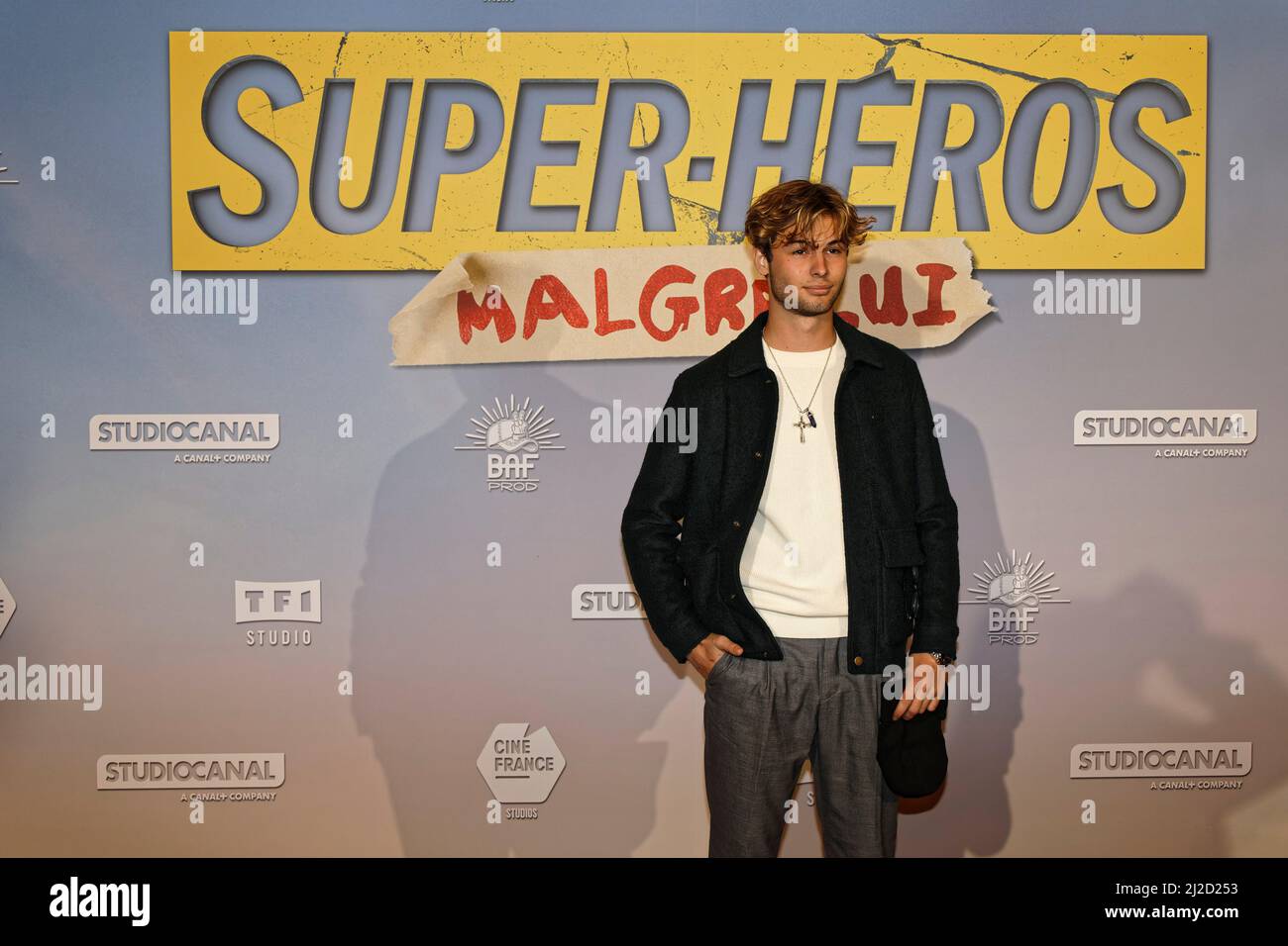 Paris, Frankreich. Am 31. Januar 2022 nahm Theo Bignonneau an der Super Heros Malgre Lui Premiere am 31 2022. Januar im Grand Rex Teil Stockfoto