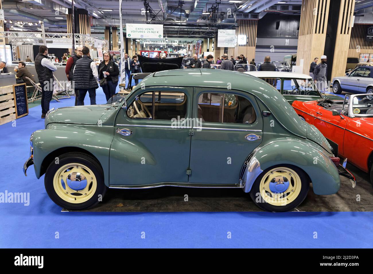 Paris, Frankreich. 15. März 2022, Retromobile Show mit Oldtimern in Paris, Frankreich .Credit : Gerard Crossay/Alamy Stock Photo Stockfoto