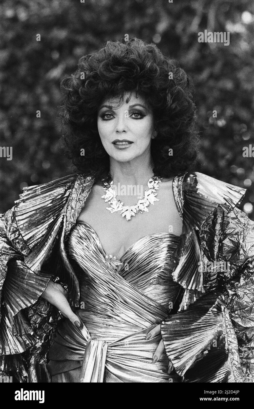 Britische Schauspielerin Joan Collins dargestellt in Los Angeles, Kalifornien. Star der hit-Serie Dynastie. Januar 1986 21. Stockfoto