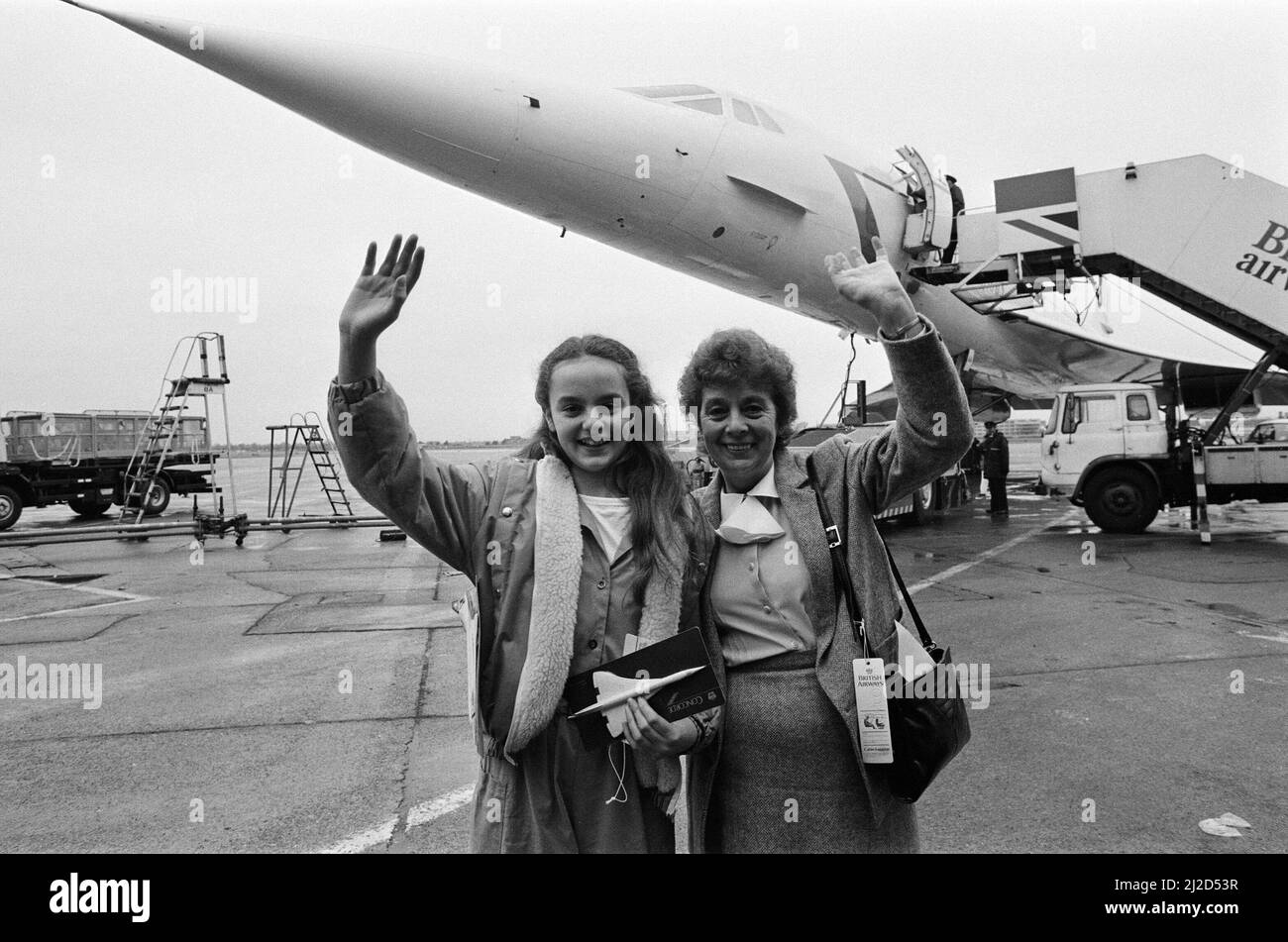 Concorde-Passagiere, die vor einer Concorde stehen. 2.. April 1986. Stockfoto
