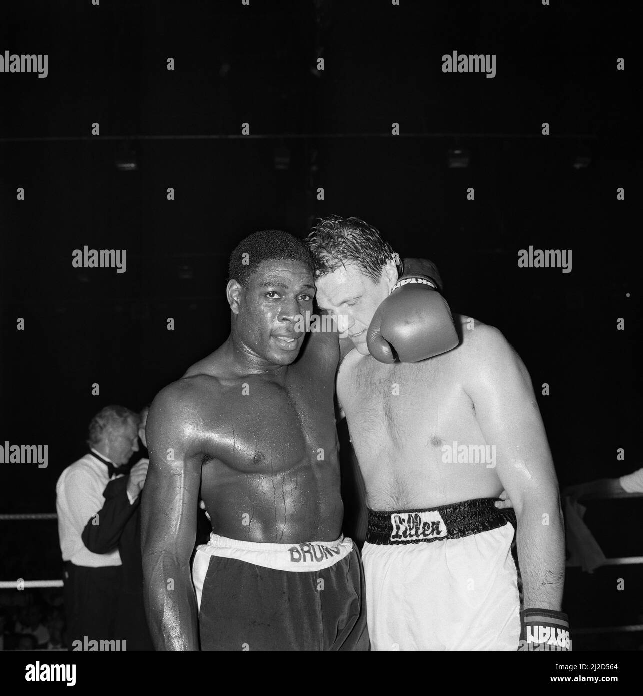 Frank Bruno gegen anders Eklund für den europäischen Schwergewichtstitel. Bruno schlug Eklund in Runde vier aus.1.. Oktober 1985 Stockfoto