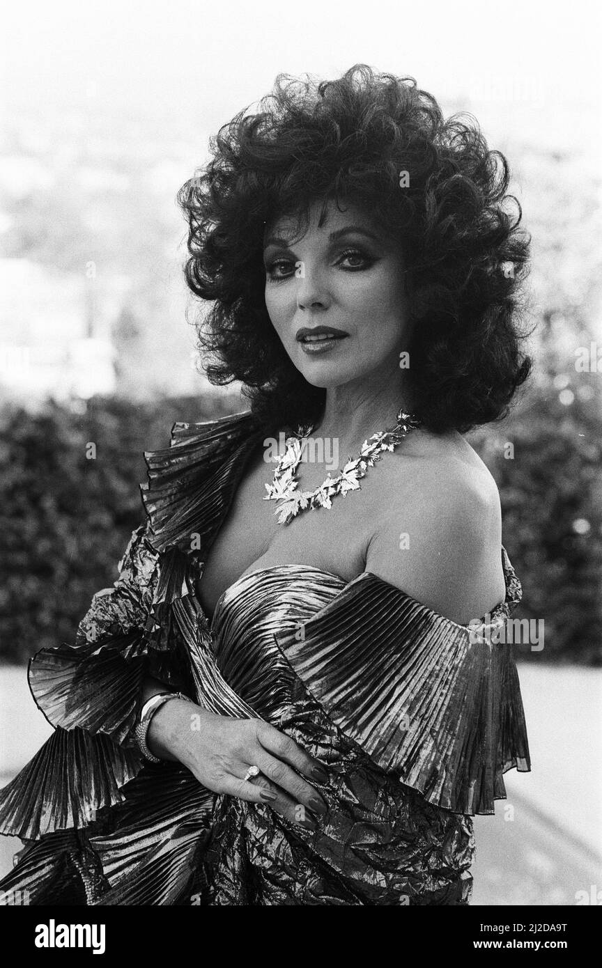 Britische Schauspielerin Joan Collins dargestellt in Los Angeles, Kalifornien. Star der hit-Serie Dynastie. Januar 1986 21. Stockfoto