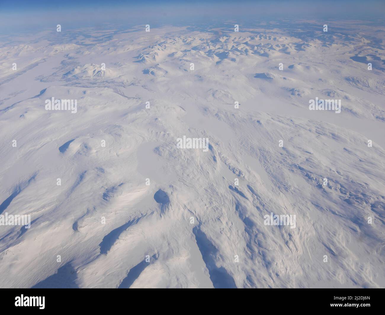 Luftaufnahme von weißem Schnee bedeckt Norwegen im Winter, Snowscape Tapete Stockfoto