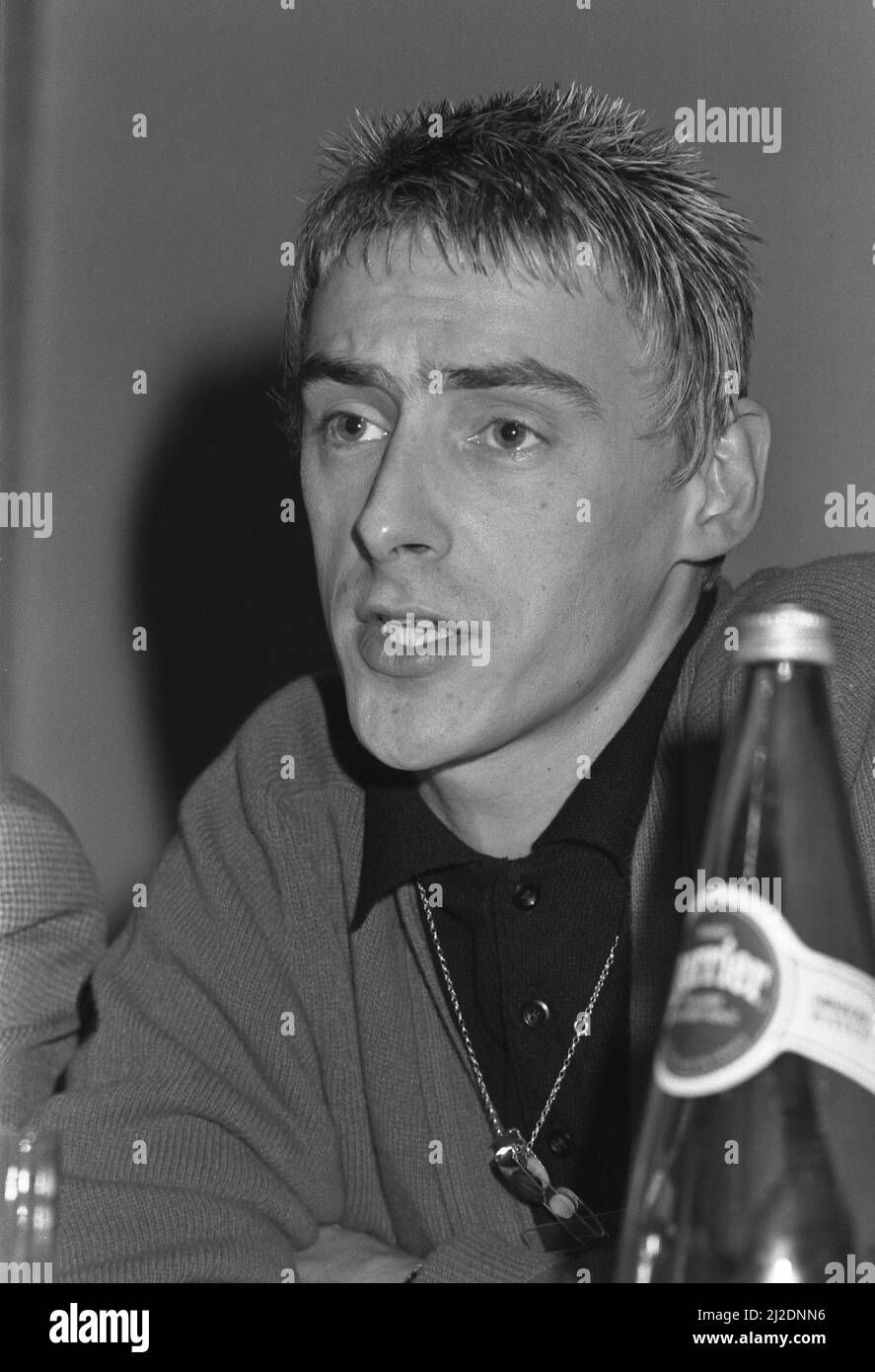 Bevor die Red Wedge Tour mit ihrer musikalischen Show voller politischer Propaganda auf die Bühne ging, um die Labour Party in Westminster wieder an die Macht zu bringen, fand im Odeon Cinema in Birmingham ein Presseempfang statt. Paul Weller. 27.. Januar 1986 Stockfoto