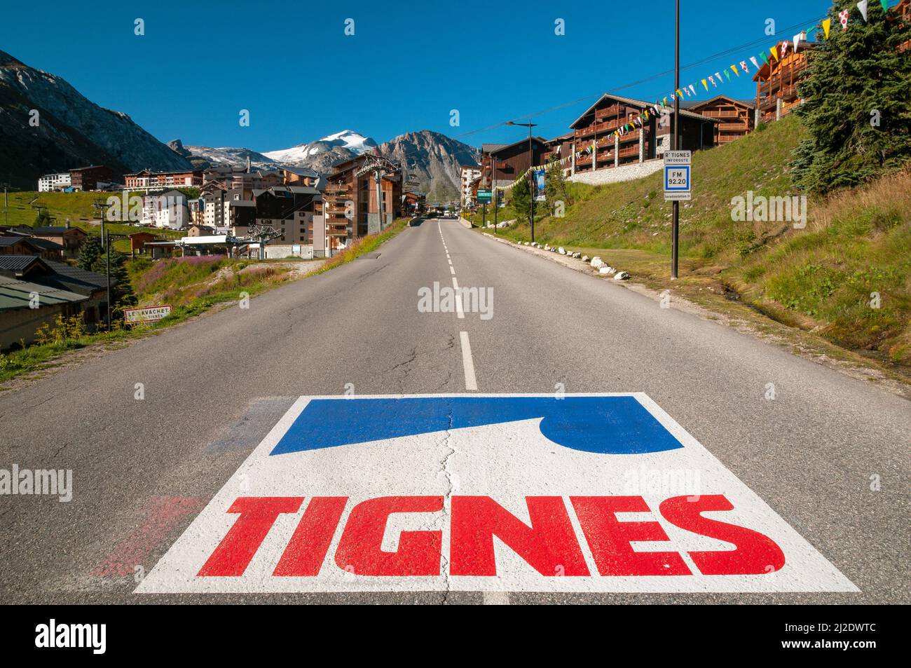 Hauptstraße nach Tignes 2100, Haute-Tarentaise, Vanoise-Massiv, Savoie (73), Auvergne-Rhone-Alpes, Frankreich Stockfoto