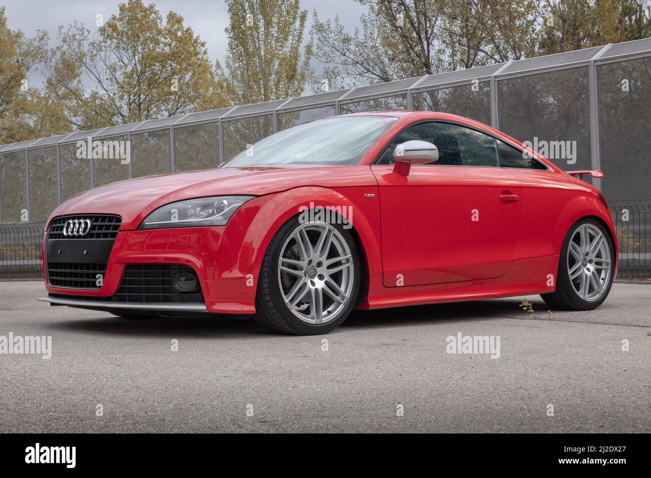 MONTMELO, SPANIEN-10. OKTOBER 2021: 2009 Audi TT S-Line (Mk2, Typ 8J) Stockfoto