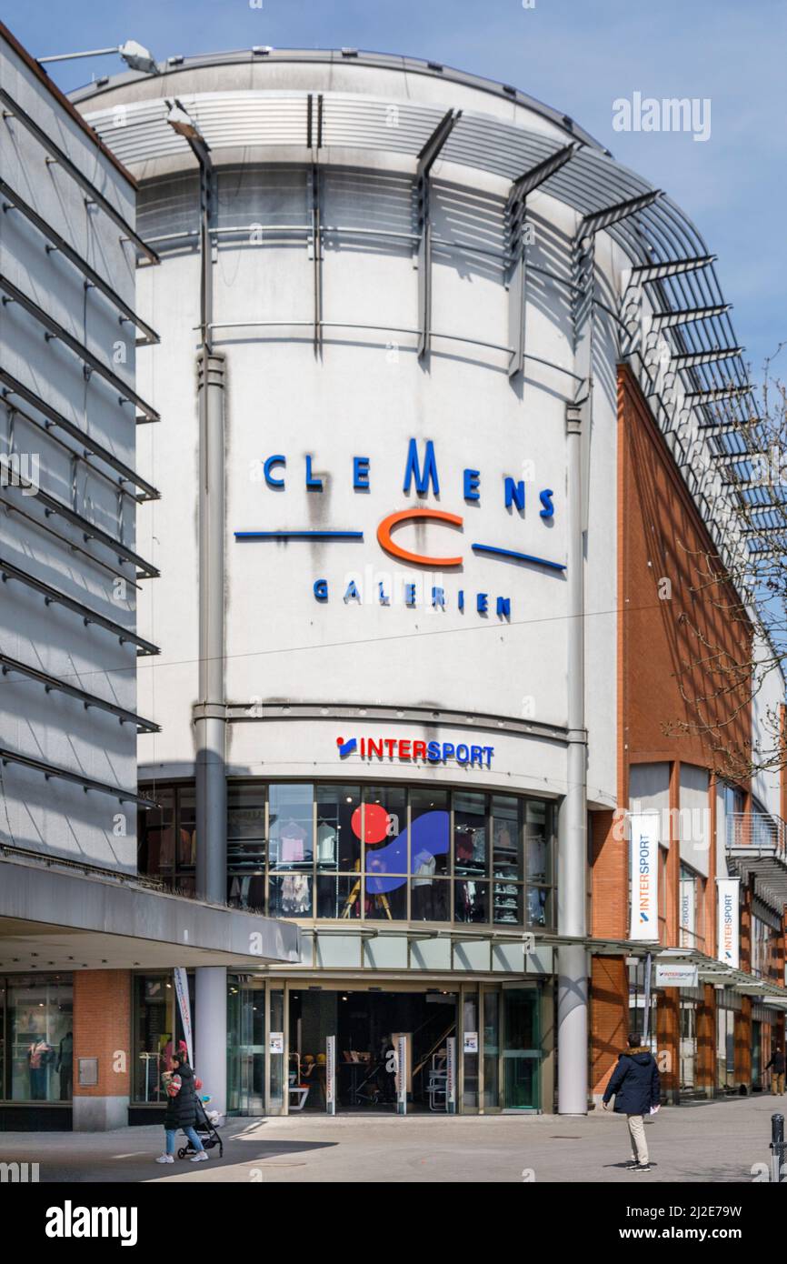 Einkaufszentrum Clemens-Galerie in der Fußgängerzone in Solingen Stockfoto