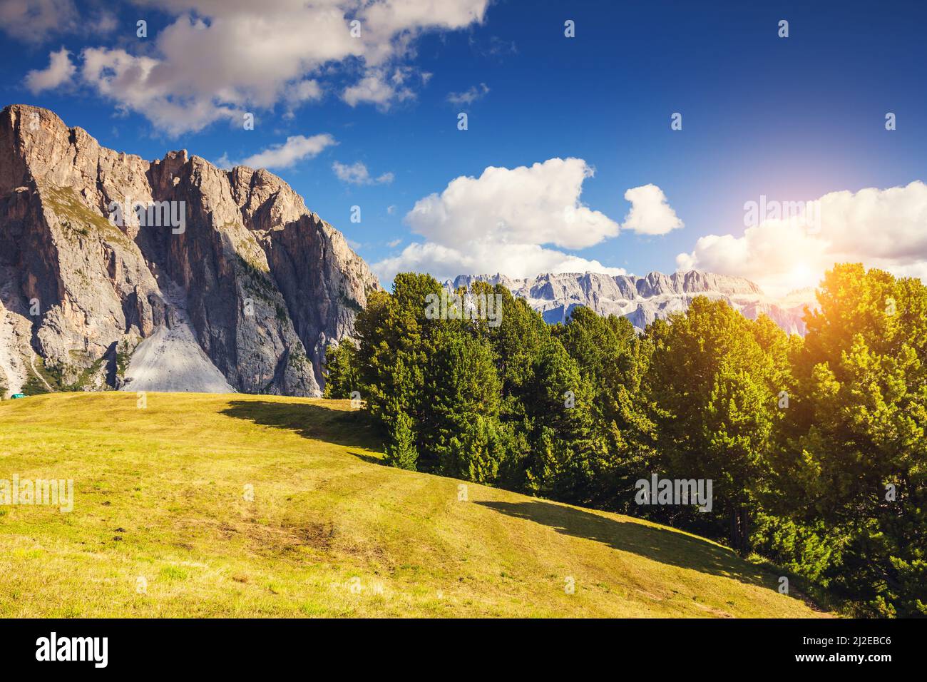 Toller Blick auf den Pizes de Cir Kamm, Grödnertal. Nationalpark Dolomiten, Südtirol. Lage Dorf St. Ulrich, St. Christina und Wolkensteinwald, I Stockfoto