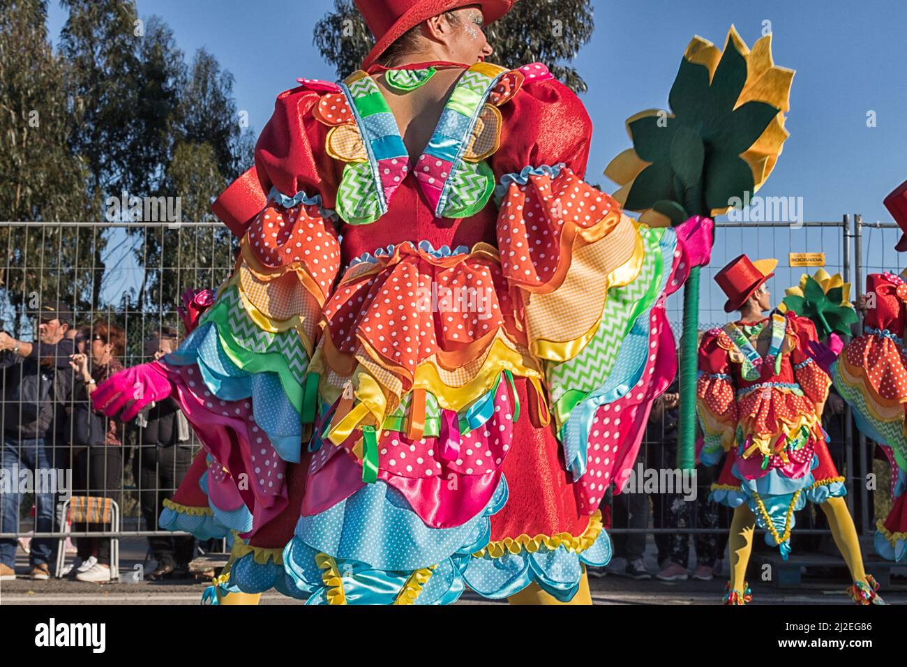 Portugal Karneval, Kostümdetail von der Silberküste - 'eine Open-Air-Oper - Parintins Festival.Ovar, Grande Desfile. Stockfoto