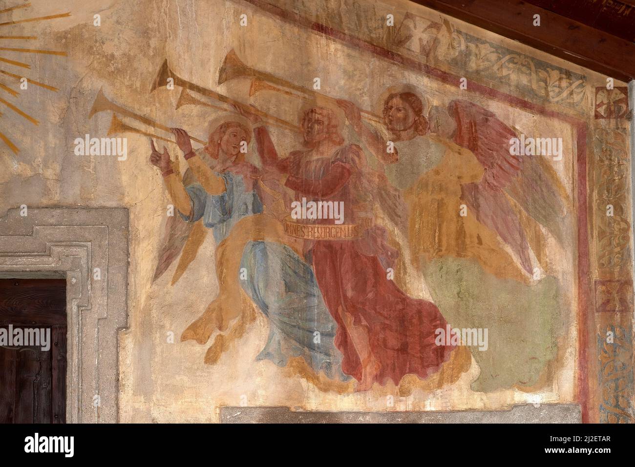 Musician angels - fresco  -  Lombard painter of XVII century  -  Verdello (Bg), Italy, church of the Deads of Rovarolo Stockfoto