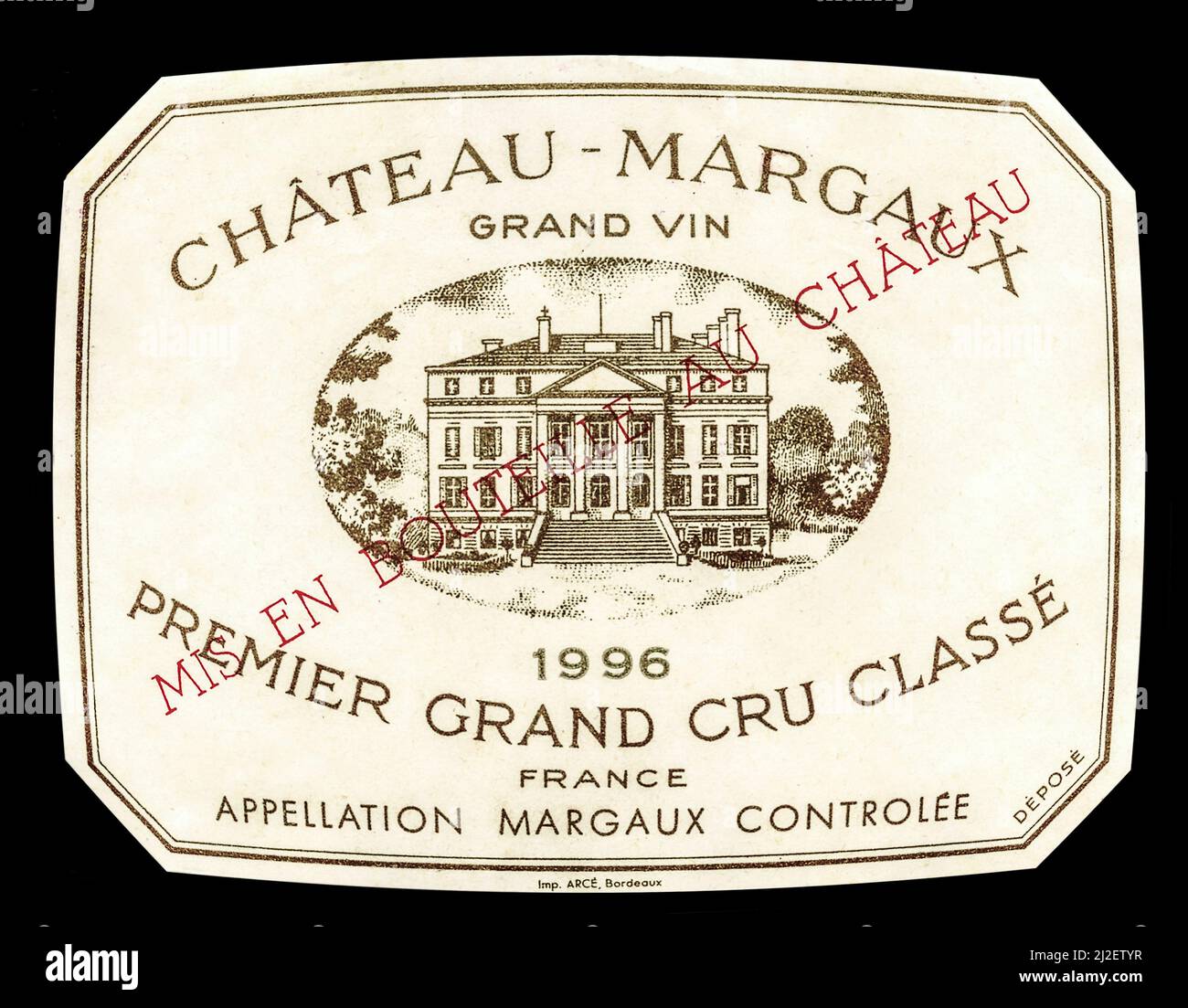 MARGAUX 1996 CHATEAU Weinflaschenetikett Chateau Margaux Premier Grand Cru classe GRAND VIN rot merlot Wein außergewöhnlich Jahr 1996 Gironde Bordeaux Frankreich APPELLATION MARGAUX CONTROLEE Stockfoto