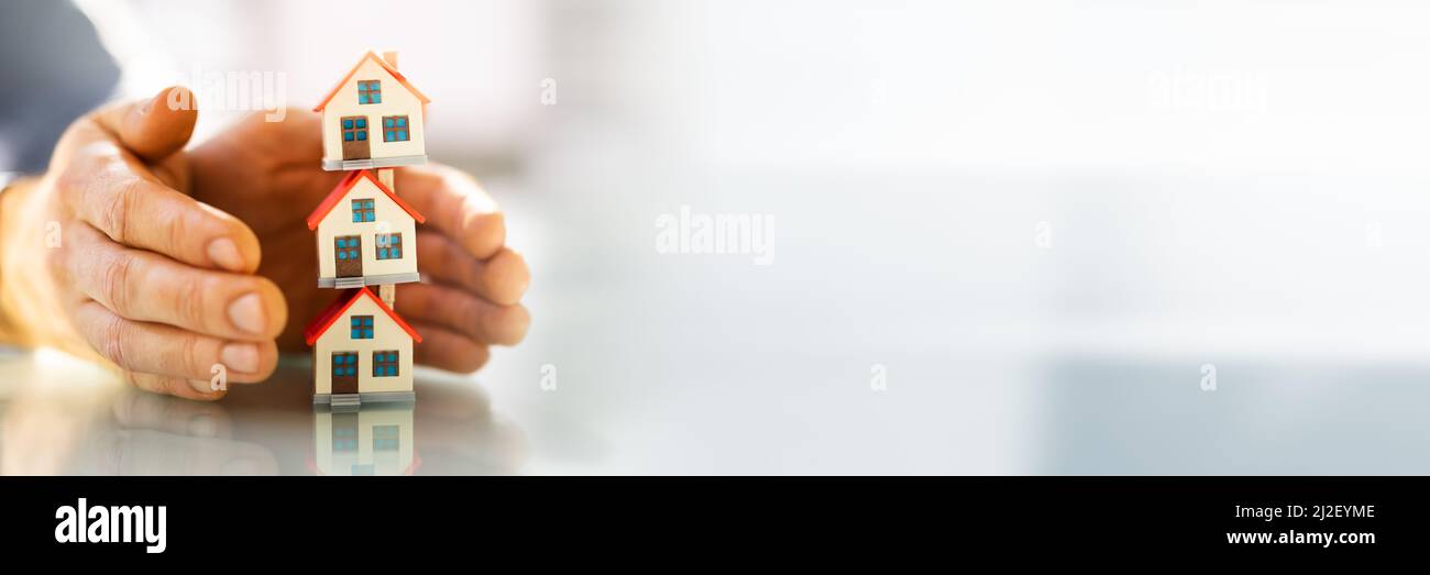 Hausversicherung Und Sicherheit. Immobilien Kaufen Stockfoto Hausversicherung Und Sicherheit. Immobilien Kaufen Stockfoto