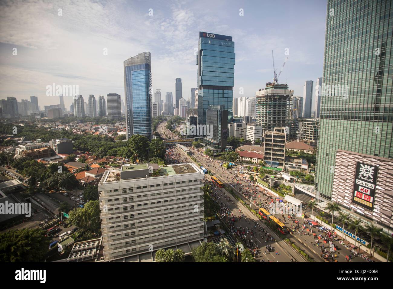 Jakarta, Indonesiens Hauptstadt, ist die größte und kosmopolitischste Stadt des Landes. Menteng, Central Jakarta, wird hier gezeigt. Stockfoto