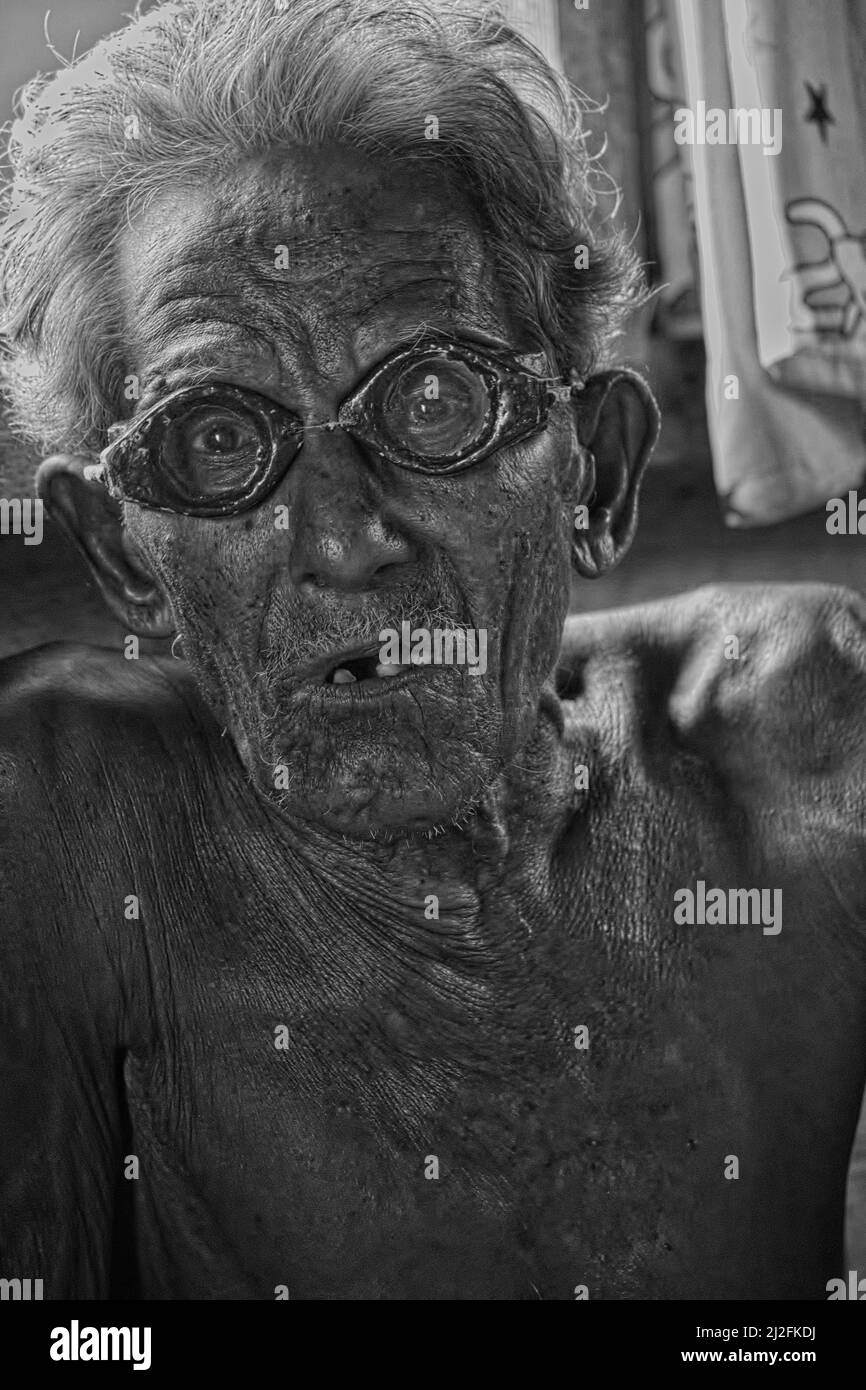 OPA Rohani ist die Hauptfigur im DJAGO-Film, der von @james dunmail Reed (https://www.youtube.com/watch?v=pEuh4-s7TjU), IT Tells Regie führte Stockfoto