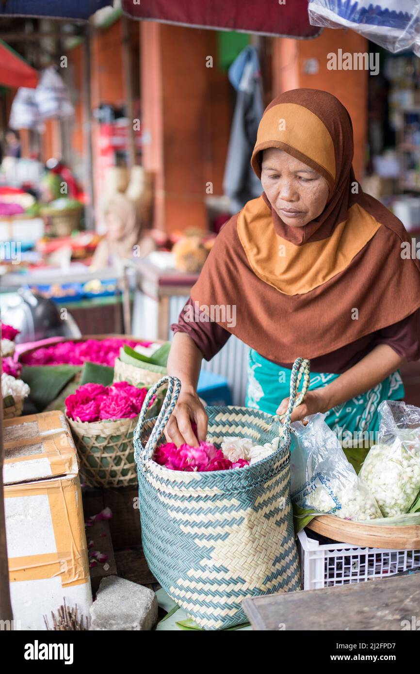 Obst- und Blumenmarkt in Yogyakarta, Indonesien. Stockfoto