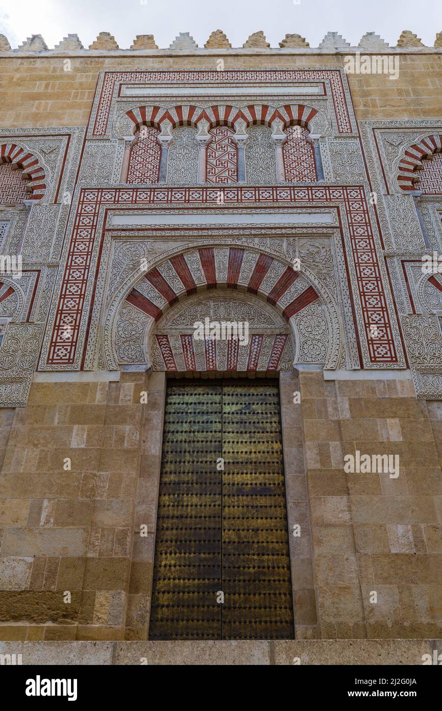 Blick auf die Moschee-Kathedrale von Cordoba, in Andalusien, Spanien. Stockfoto