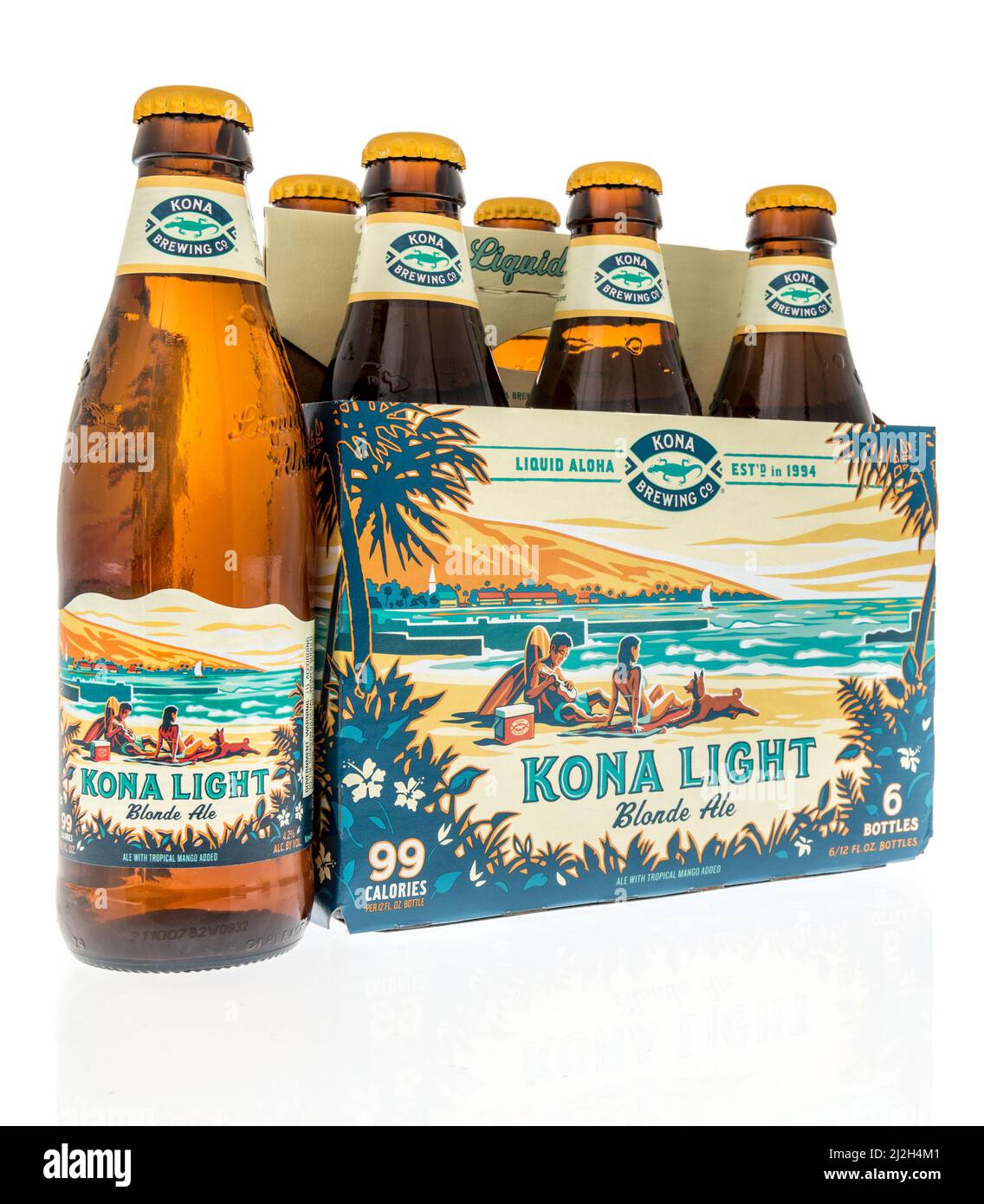 Winneconne, WI -30. März 2021: Ein Sechserpack Liquid Aloha kona Kona helles blondes Bier auf einem isolierten Hintergrund Stockfoto
