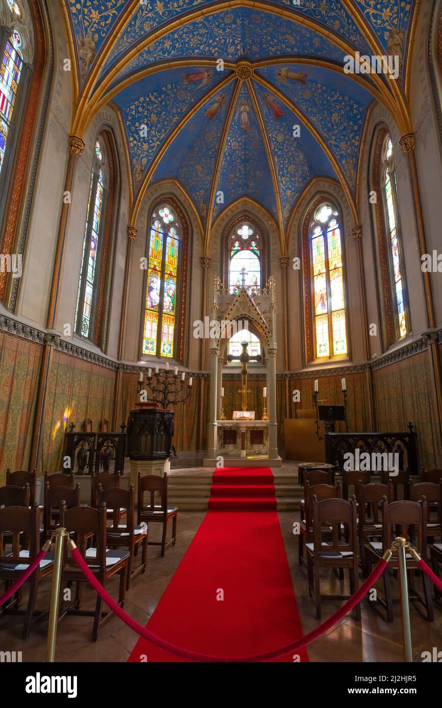 Evangelische Christ's Chapel. Burg Hohenzollern. Die Burg Hohenzollern ist der Stammsitz des Kaiserhauses Hohenzollern. Das dritte von drei Stunden Stockfoto