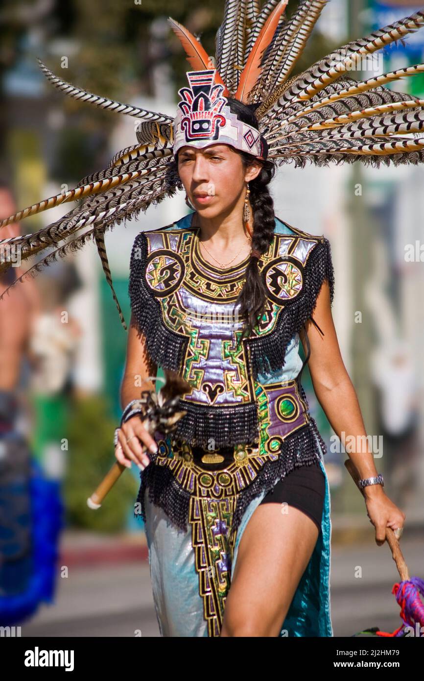 Mexikanische aztekische Tänzerin Los Angeles CA NR Stockfoto