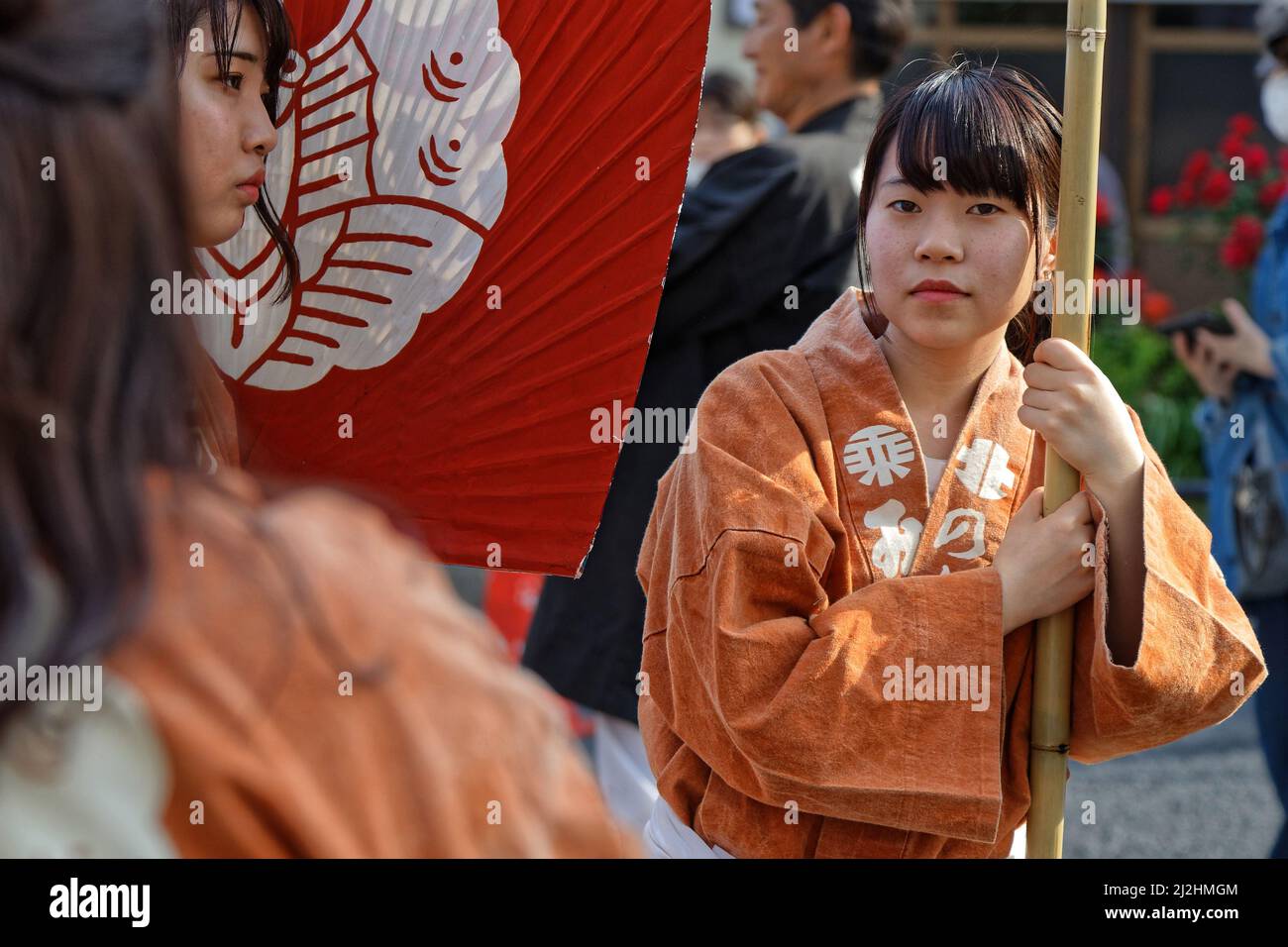TOKIO, JAPAN, 12. Mai 2019 : Porträts junger Mädchen während des Kanda Matiri, eines der großen Shinto-Festivals in Tokio, das im Mai in ungeraden Ye-Zahlen stattfand Stockfoto