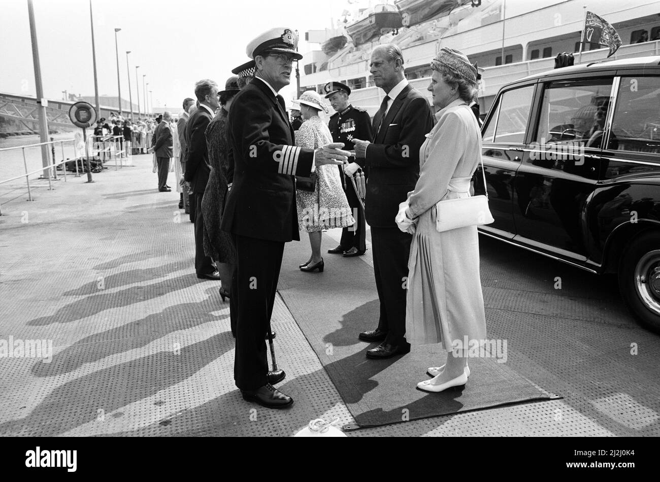 Königin Elizabeth II. Und Prinz Philip, Herzog von Edinburgh, besuchen Port Sunlight im Rahmen der Geburtstagsfeier 100.. 8.. August 1988. Stockfoto