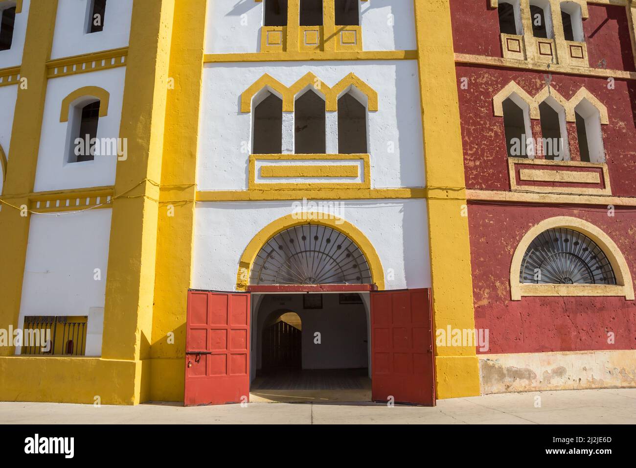 Eintritt zur historischen Stierkampfarena von Merida, Spanien Stockfoto