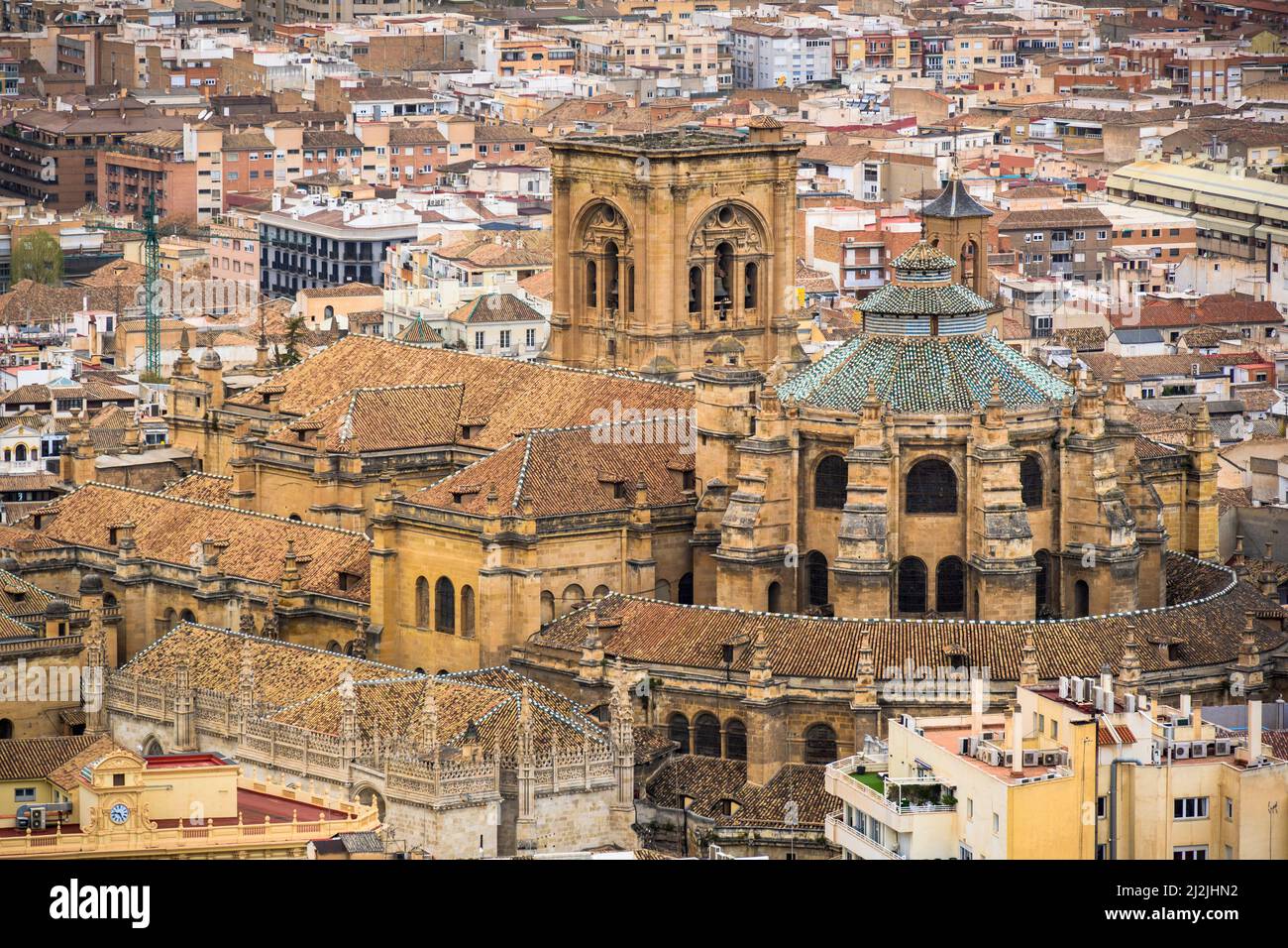 Santa Iglesia Catedral Metropolitana de la Encarnación de Granada, die Kathedrale der Menschwerdung in Granada, Andalusien, Spanien, von Alham aus gesehen Stockfoto