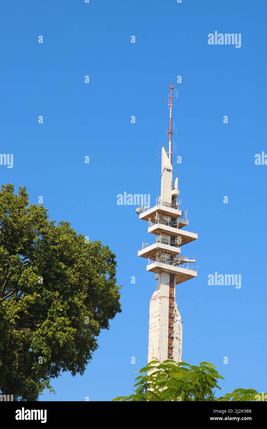Marganit Tower, ein Wolkenkratzer in HaKirya, Tel Aviv, Israel Stockfoto